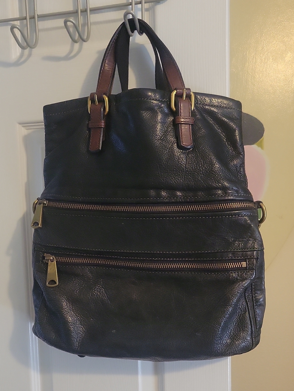 Fossil Explorer Black Leather Foldover Crossbody Tote Bag